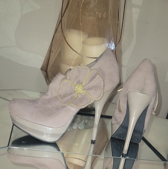 Beige ankle boot with bow - Picture 2 of 2